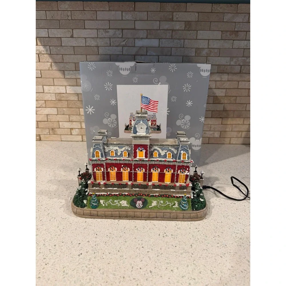 9261. Disney Christmas Train Station with Lights with box